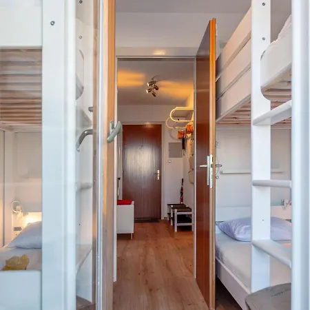 Aiglon J2 By Interhome דירה ננדה
