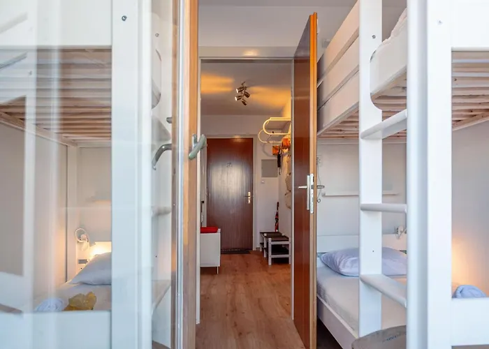 Aiglon J2 By Interhome דירה ננדה